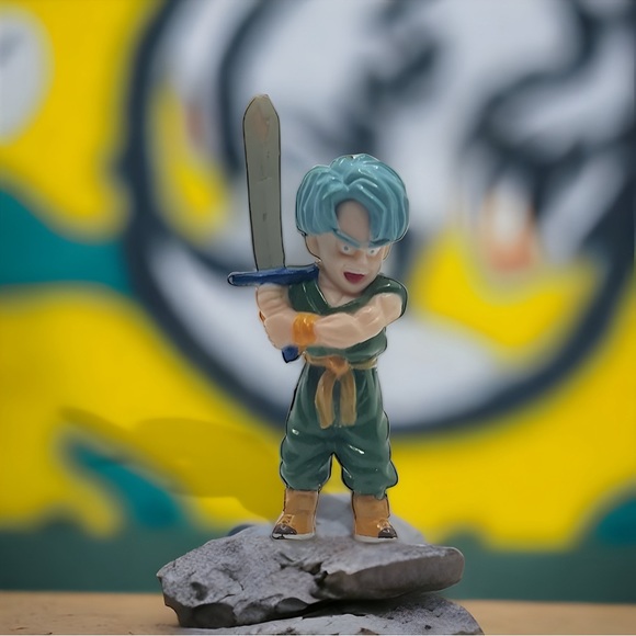 Rare Dragon Ball Z Trunks Figurine (1989) - Picture 6 of 6